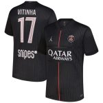 Maillot PSG Jordan Fourth 2025 2026 Vitinha (1)
